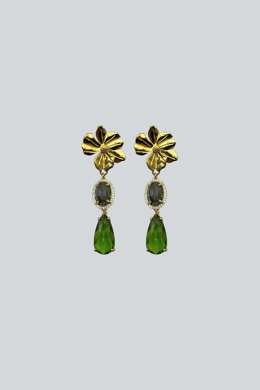 ARETES FLOR DORADA GOTA VERDE